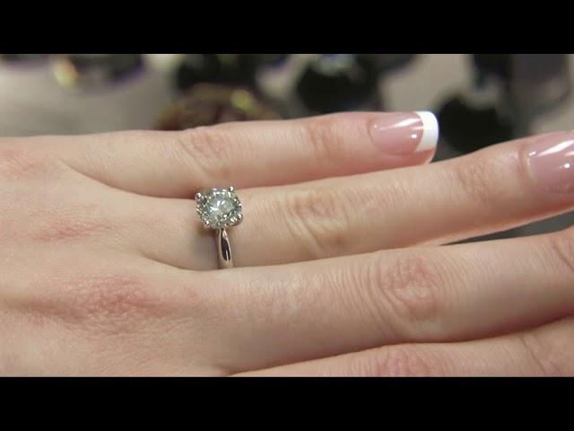 DR052 Solitaire Diamond Engagement Ring