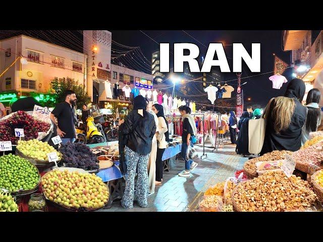 IRAN The media does not show this ـ Vakil Bazaar Neighborhood ایران