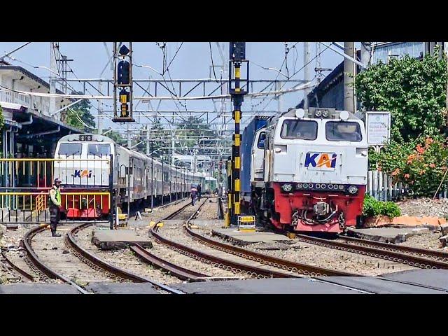 PASUKAN KERETA SIANG SIBUK PADATI STASIUN BESAR KOTA JAKARTA!! Kereta Api Di Stasiun Pasar Senen