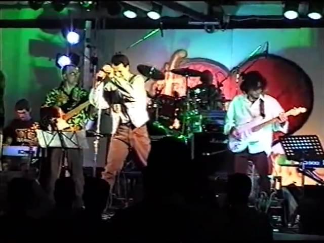 Beggar's Farm with Clive Bunker & Glenn Cornick - Nothing Is Easy - Live 2000.