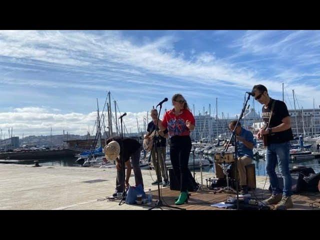 Misuria (Delta Blues in A Coruña) - Love me with a feeling (Bette Midler's cover)