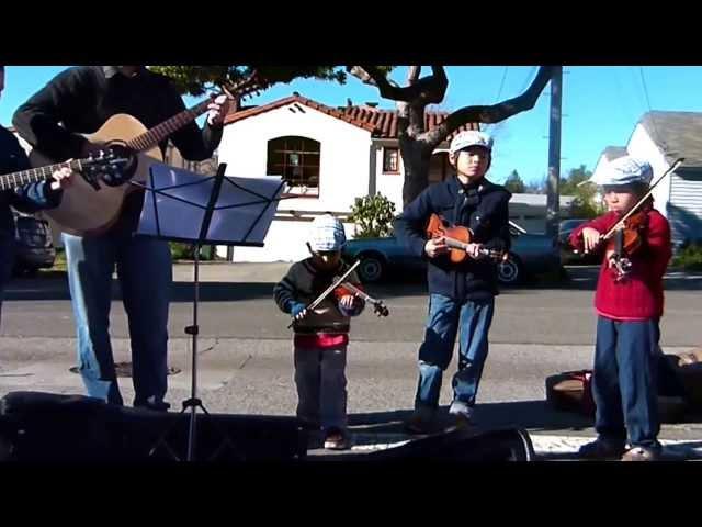 012713, Kensington Farmers Market, "Whiskey Before Breakfast", Barefoot Quales & friend Xavier