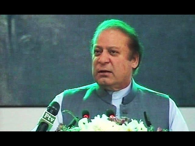 Interesting clip of PM Nawaz Sharif speech in Holi ceremony in Karachi -  Watch