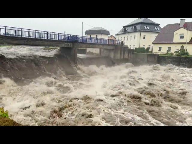 Rivers burst banks in Poland, Czech Republic, amid heavy rains  | VOANews