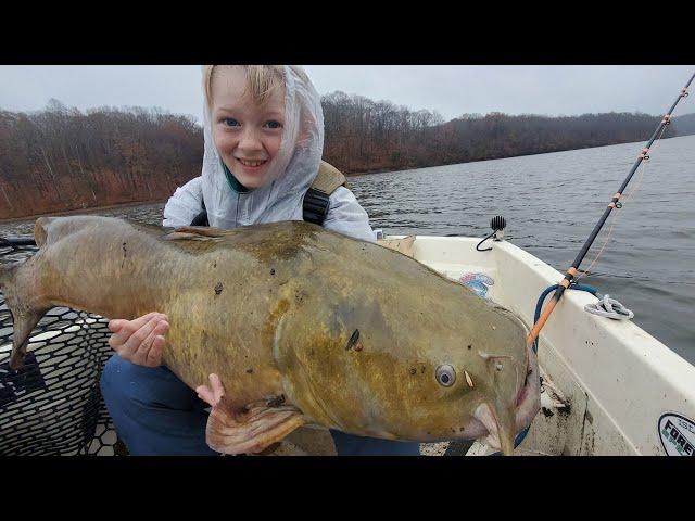 200lb (100 kg) Fishing Challenge - 3 Days Catching Massive Catfish & Carp