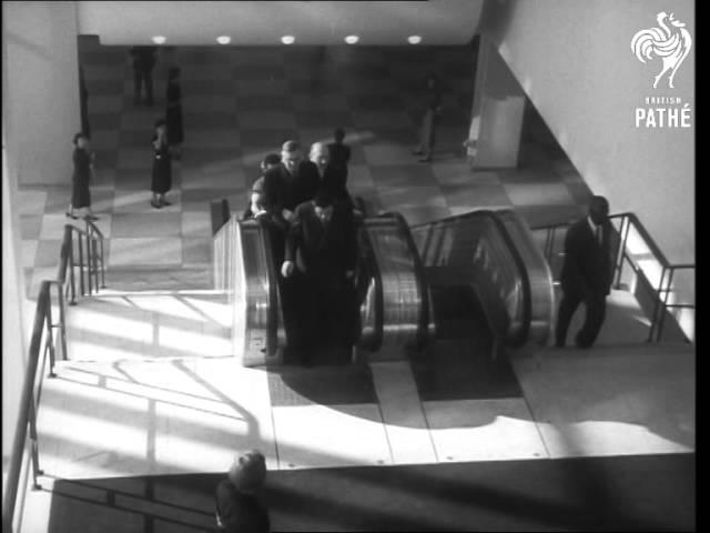 UN Assembly Opens (1952)