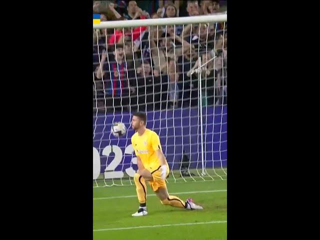 Lewandowski has a date with the goal! ​ #shorts #laligasantander #Barça