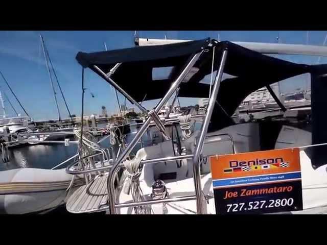 Hunter 36 Video Walkthrough by Joe Zammataro at Preferred Yachts