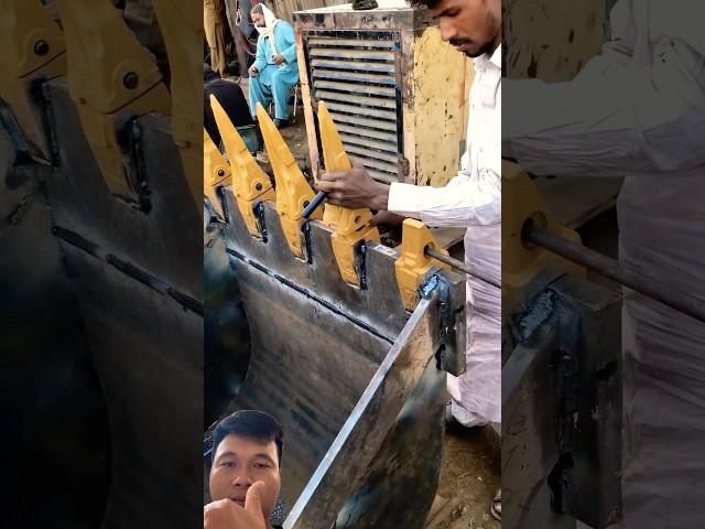 Easily method of fitting new excavator bucket tooth cover #shorts #welding #technology #excavator