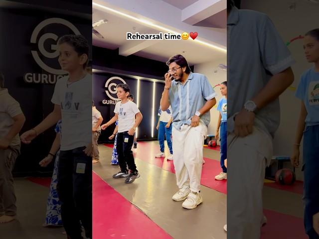 Rehearsal time️#kashishpatel #netrapatel #shakyshaky #rehersal #dancepractice #practicetime