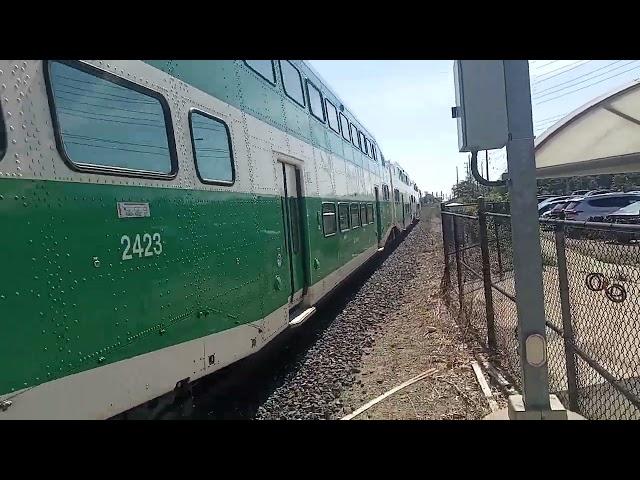 HORN! GO Transit 305 With 655 Departing Oakville GO 8/30/24