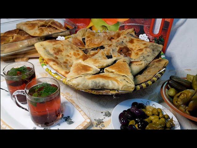 المطبق الفلسطيني حلو و مالح ( مطبق بالزعتر و مطبق بالجوز و القرفة )