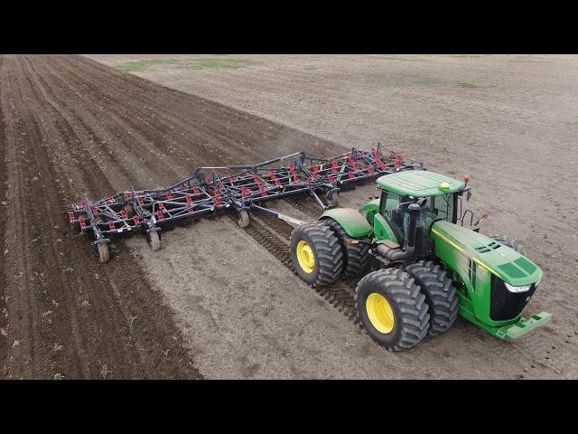 2013 9510r John Deere-Cab View