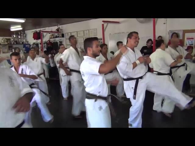 1000 chutes - Kentouryukai - IFK Kyokushin Karate Brazil (2014)