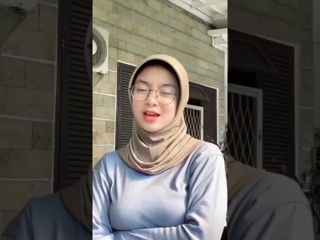 Hijab cantik berkacamata, ini sih idaman pria - ig: @flouvrnay_ #shorts #jilboobs