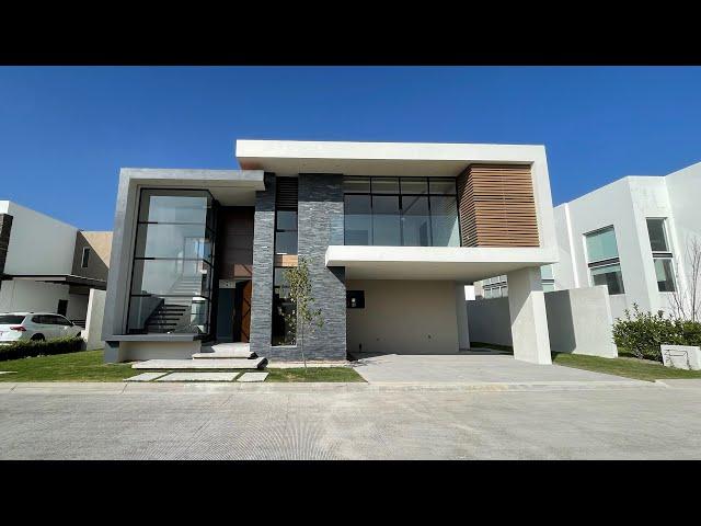 N105 Moderna Casa Nueva en Venta en Metepec Edo. de México