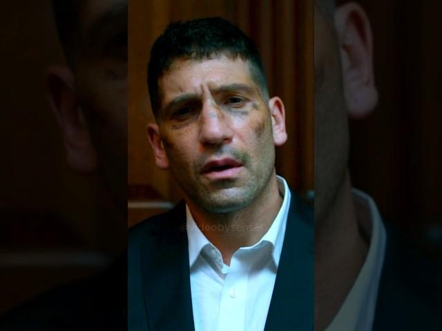 Frank realizes his lawyer is red  (#daredevil)