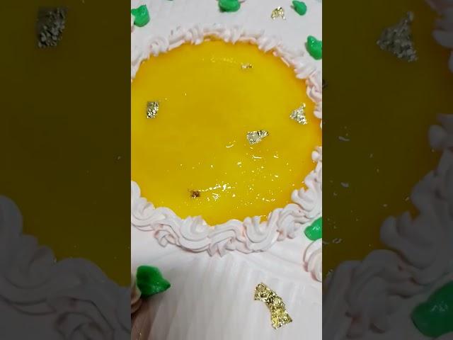 most trending mango cake with fresh mango glaz filling #explore #cake #bakreystylecake#ummaybilal
