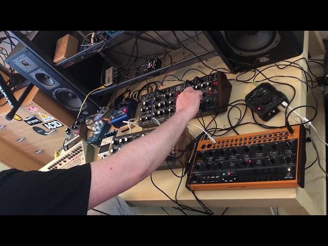 1hour hardware only live Techno Jam 10062020 roland tr-09 moog dfam behringer modeld crave