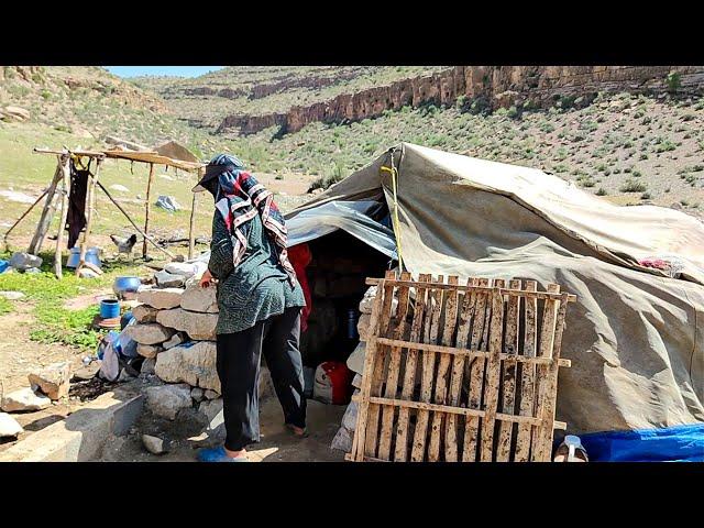 IRAN nomadic life | The life of a young lady in a stone house in the style of 2000 years ago | Fars