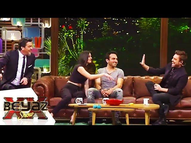 Özge Özpirinçci, Murat Dalkılıç'a MENDİL FIRLATTI! - Beyaz Show