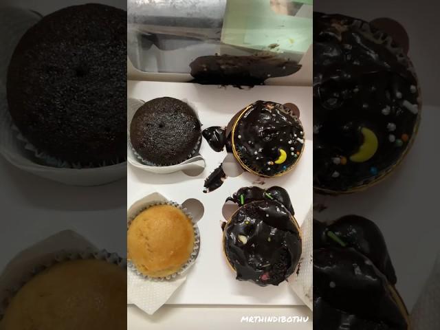 Cupcakes & cookies 