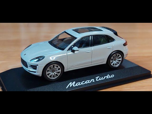 Diecast Porsche Macan Turbo 1:43 Minichamps