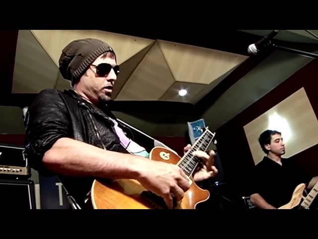Two Tone Sessions with Rafael Moreira and Magnetico - Foxy Lady