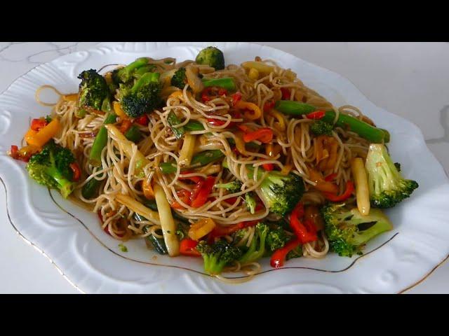 Tasty & Healthy Veg Noodles Recipe بهترین و خوشمزه ترین غذای رژیمی Vegetarian food idea