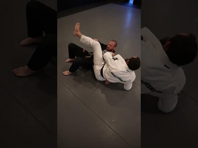 How To Perform The Ghostbar In Jiu Jitsu!