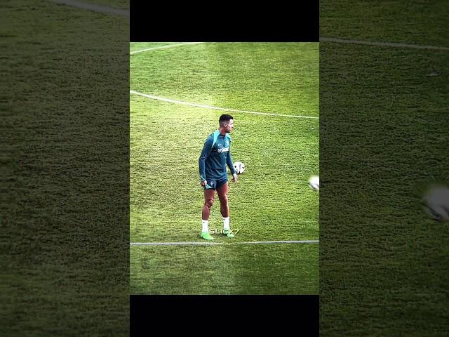 Still the same person  #cristiano #ronaldo #football #edit #fyp #viral #cr7 #skills