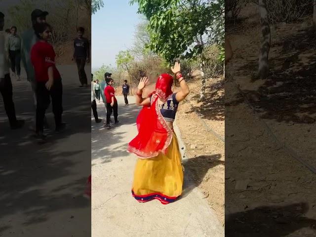 Aidi maar ke naachi | #public #dance #haryanvisong #pinkynatwariya #shorts #trending #khushibaliyan