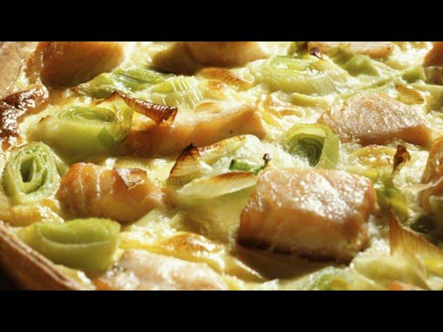 Recette : Tarte aux poireaux, saumon et crevettes