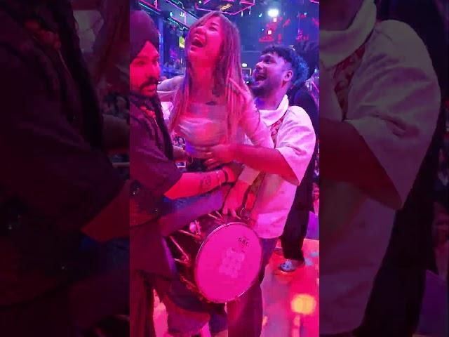 beautiful girl in Jalwa club                                 #thailand #dj #music #pattaya #night