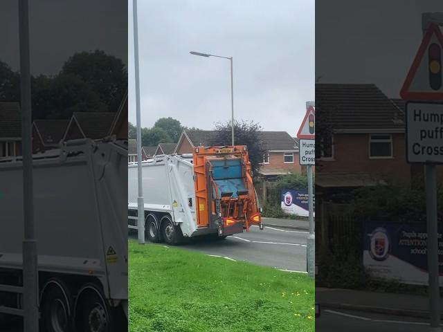 Mercedes Econic Refuse Truck On Garden Waste, DDK #shorts