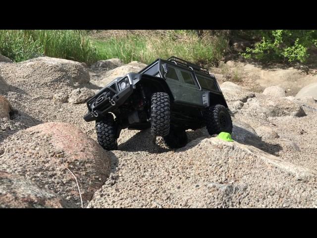 Traxxas Trx4 vs Axial Scx10.2