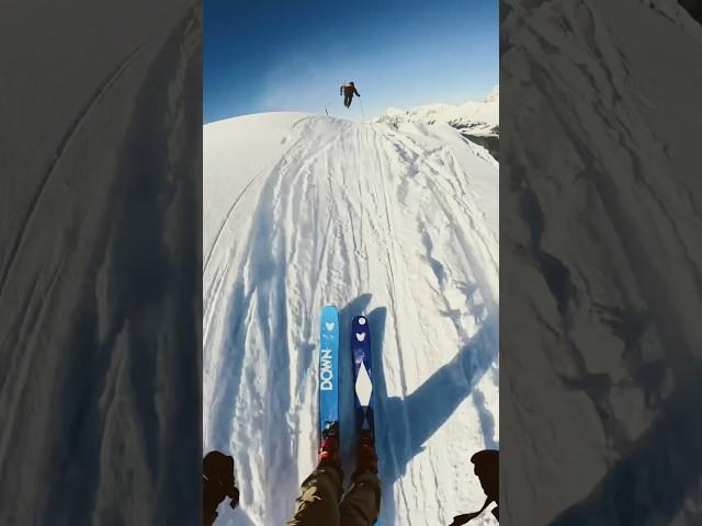 Опасный спуск на большой скорости #shorts #лыжники #горнолыжные