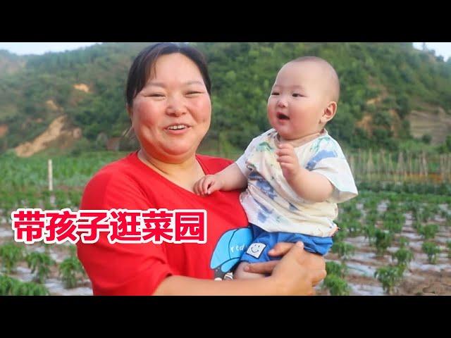 [Xia Jie in northern Shaanxi] The child grew up in an instant. Xia Jie took him to his own vegetabl