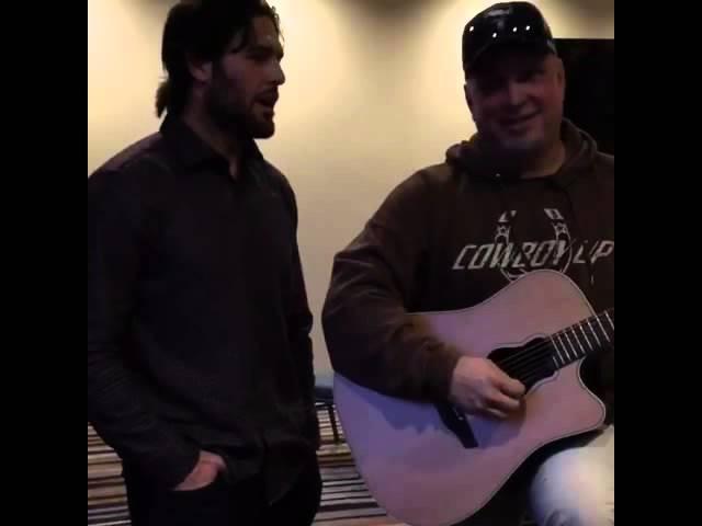Mike Fisher Sings 'The River' with Garth Brooks