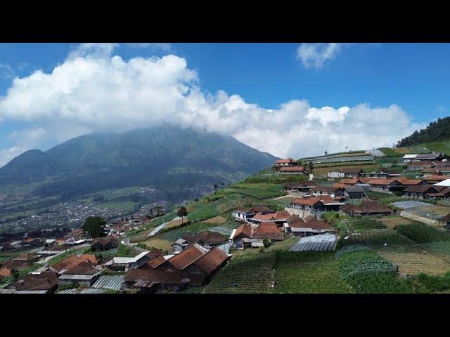 BIKIN MATA TAK BERKEDIP ..KAMPUNG INDAH DI ANTARA DUA GUNUNG