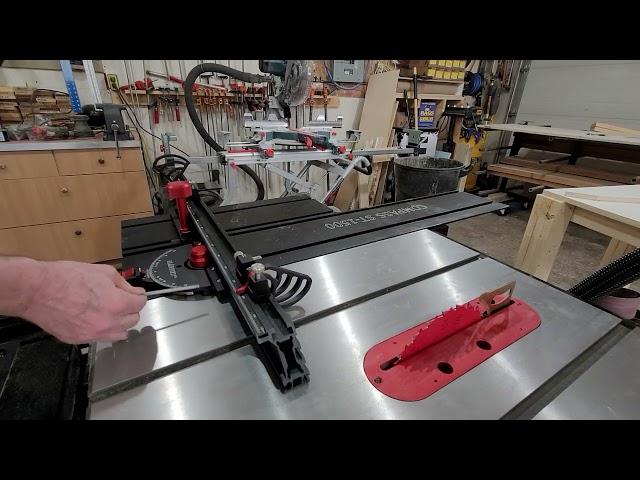 Harvey Sliding Table