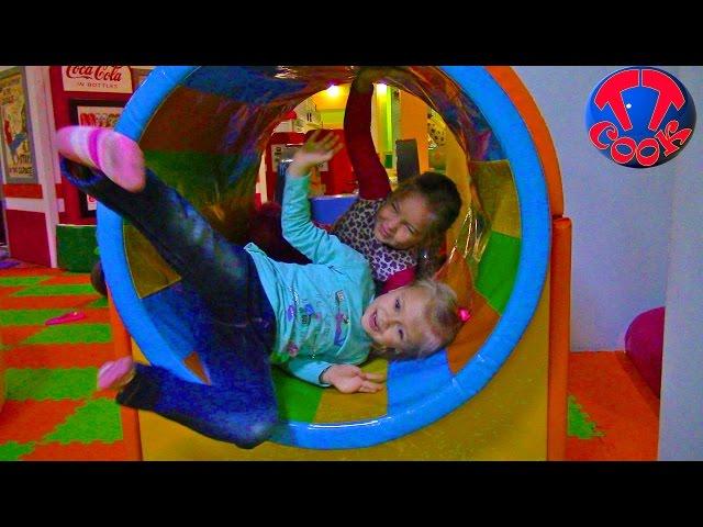 VLOG Ярослава и Рита в Развлекательном Центре Играем с Куклой Amusement Center Kids Video