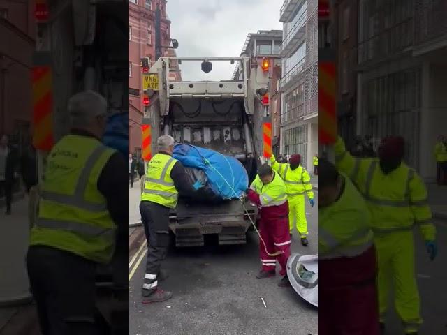 Camden Council destroys tents of those experiencing homelessness | openDemocracy