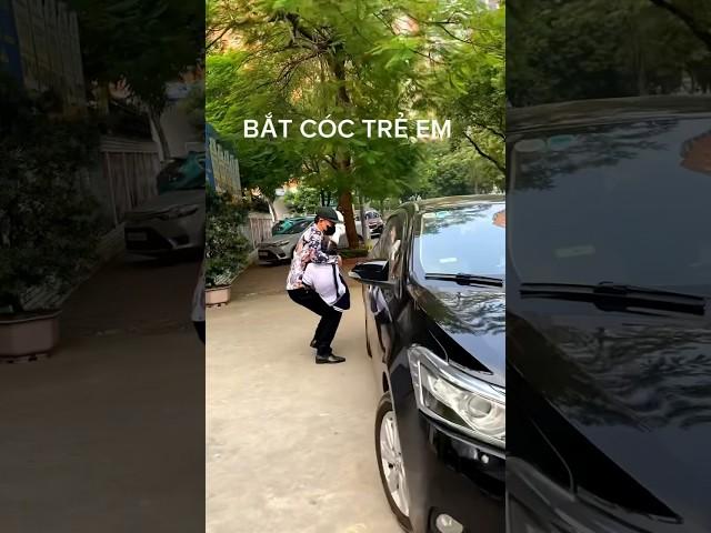 Bắt cóc trẻ em tại cổng trường#batcoc #giadinhsieunhan #shost