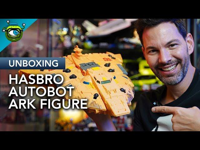 Unboxing & Review of Hasbro's Transformers Kingdom Titan Autobot Ark