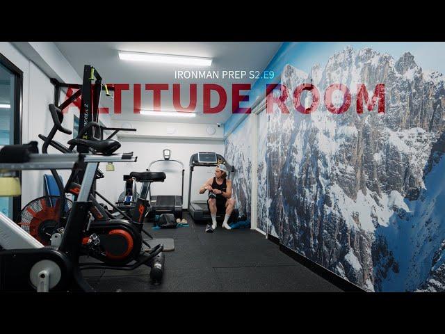 Running in a 3000m Altitude Room | Weekly Ironman Training | 11 weeks out!