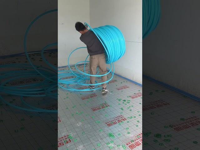 Floor heating installation and construction technology Professional matters are left to professiona