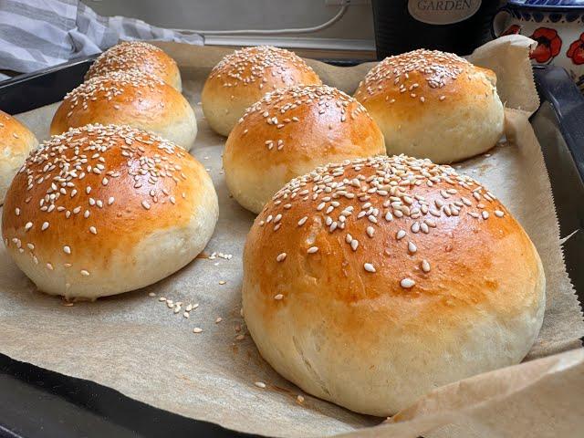 Hamburger buns - a simple recipe to make at home, #burgerbuns #homemadebread