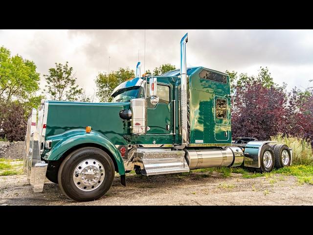 CLEAN AND SIMPLE   2025 KENWORTH W900L 86' STUDIO SLEEPER   THE KENWORTH GUY