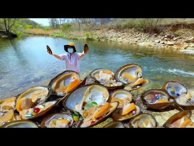 After the flood, pearl shells appeared in large numbers in the mountains.